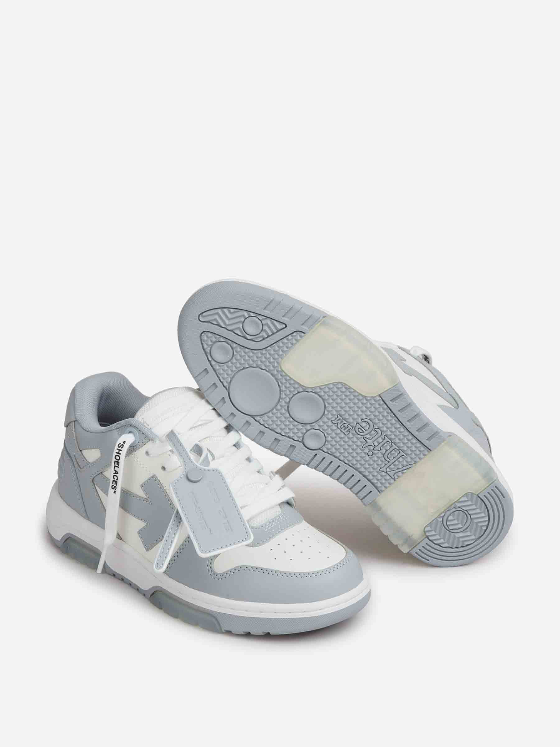 SNEAKERS OUT OF OFFICE - 4