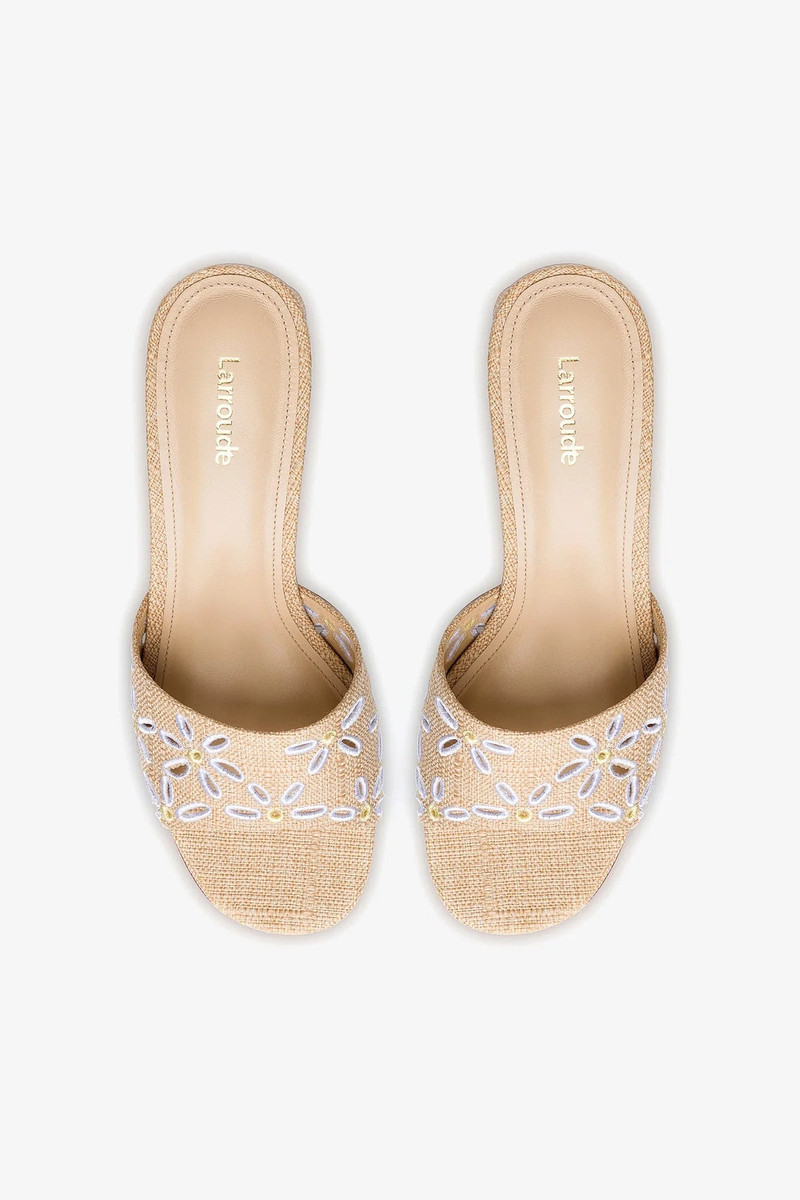 Brigitte Mule In Beige Raffia 3
