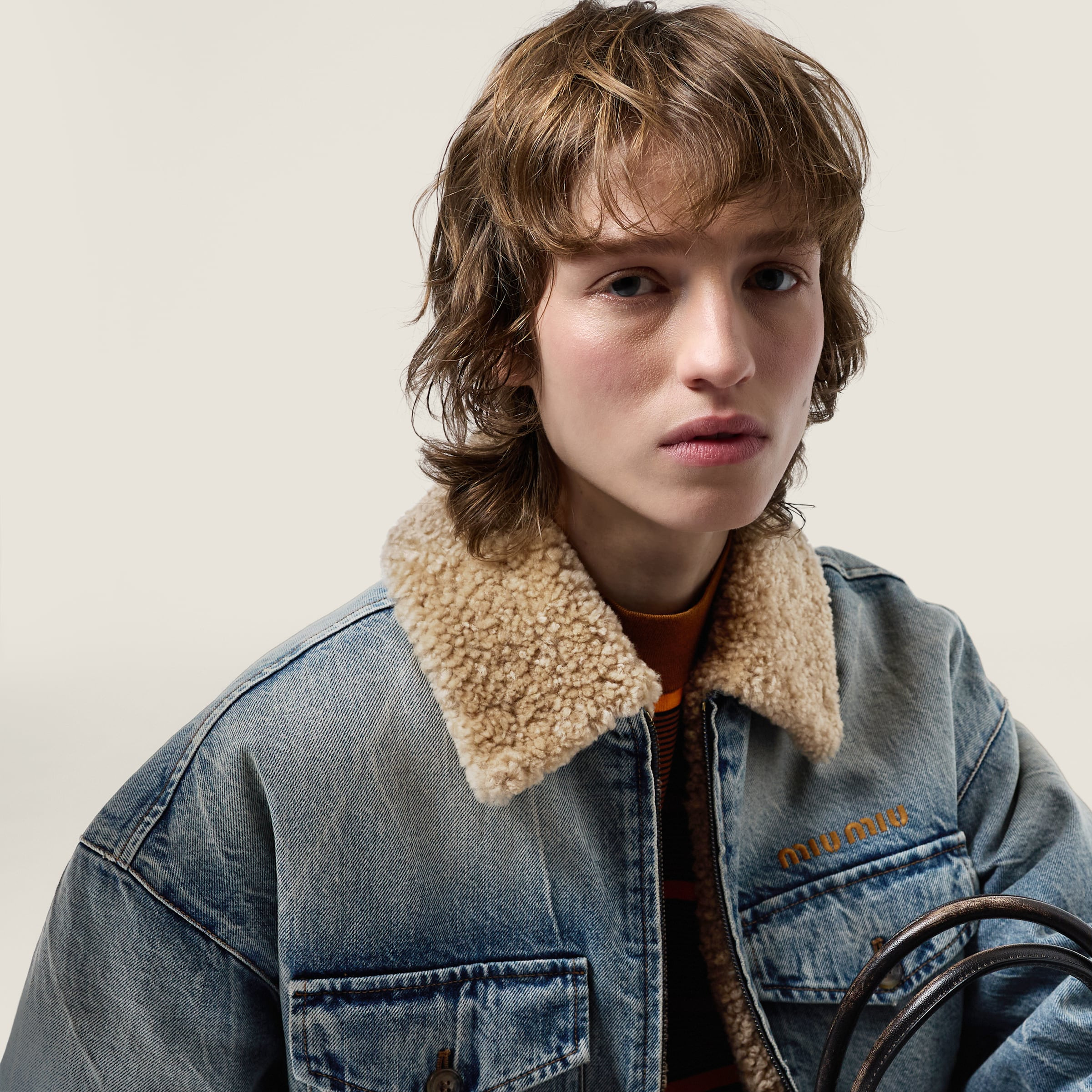 Denim and shearling trucker jacket - 5