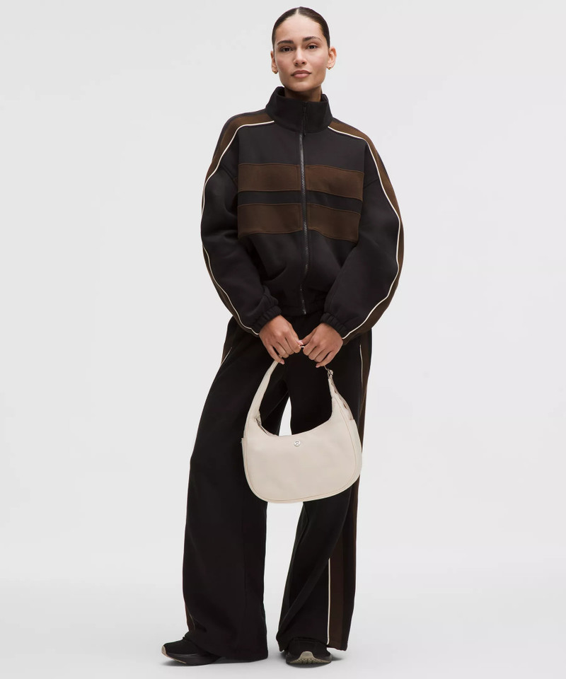 lululemon City Essentials Shoulder Bag 4L outlook