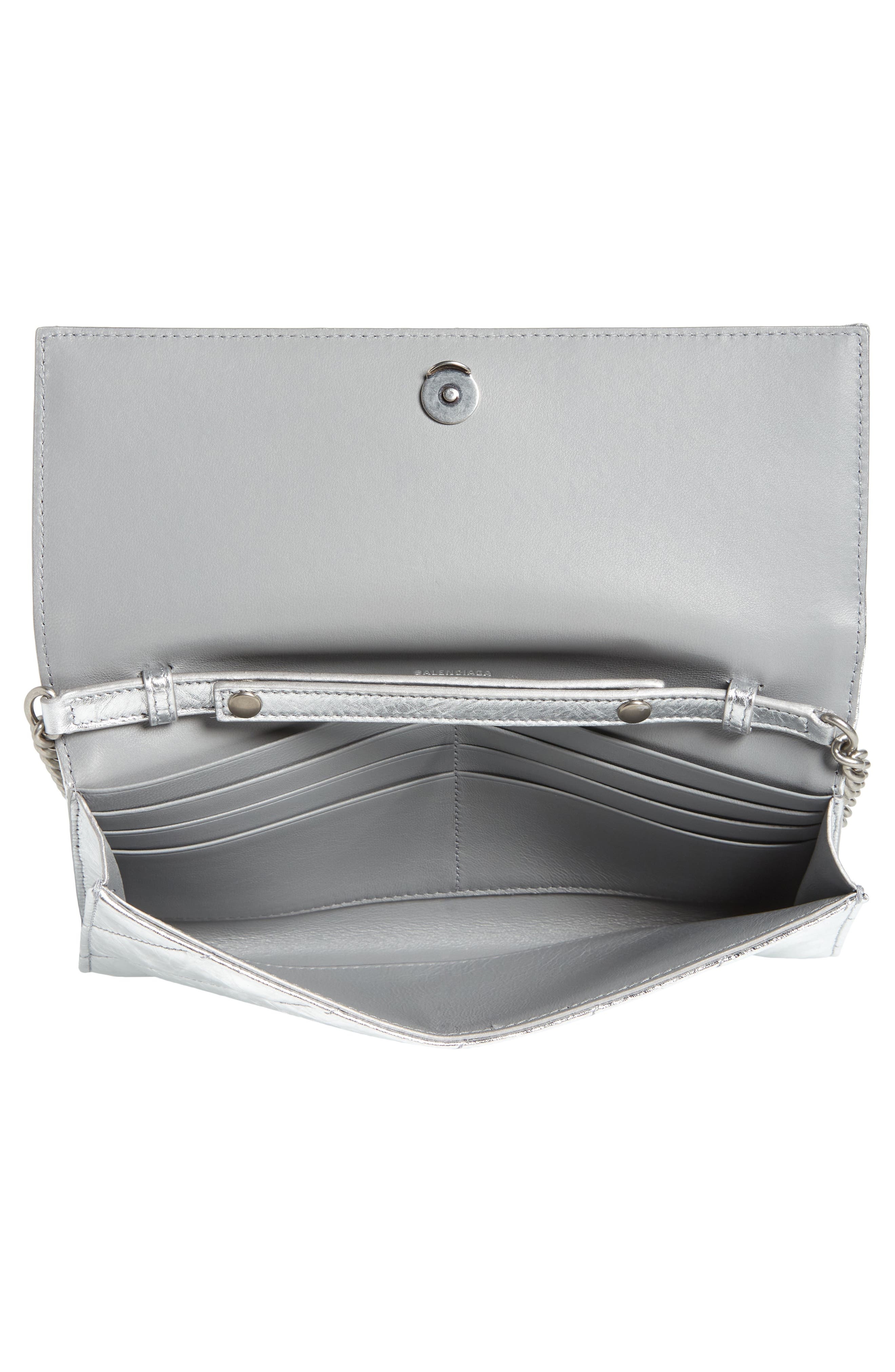 Crush Crossbody Wallet on a Chain - 5
