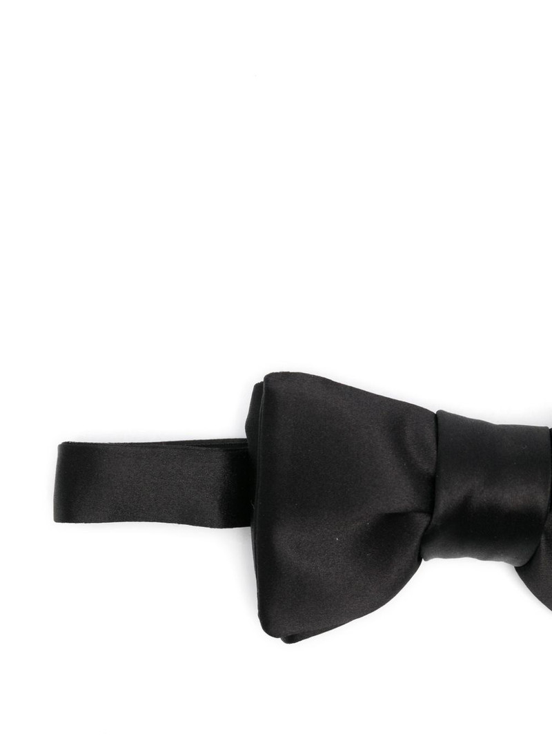 TOM FORD silk bow tie outlook