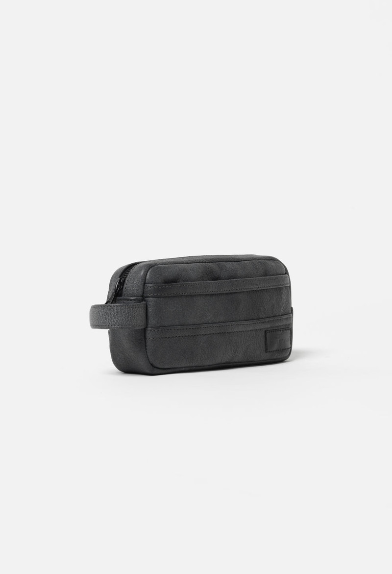 John Elliott LEATHER POUCH outlook