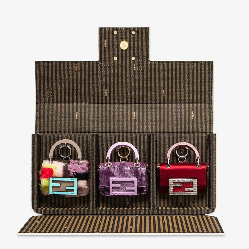 White pony hair box 2