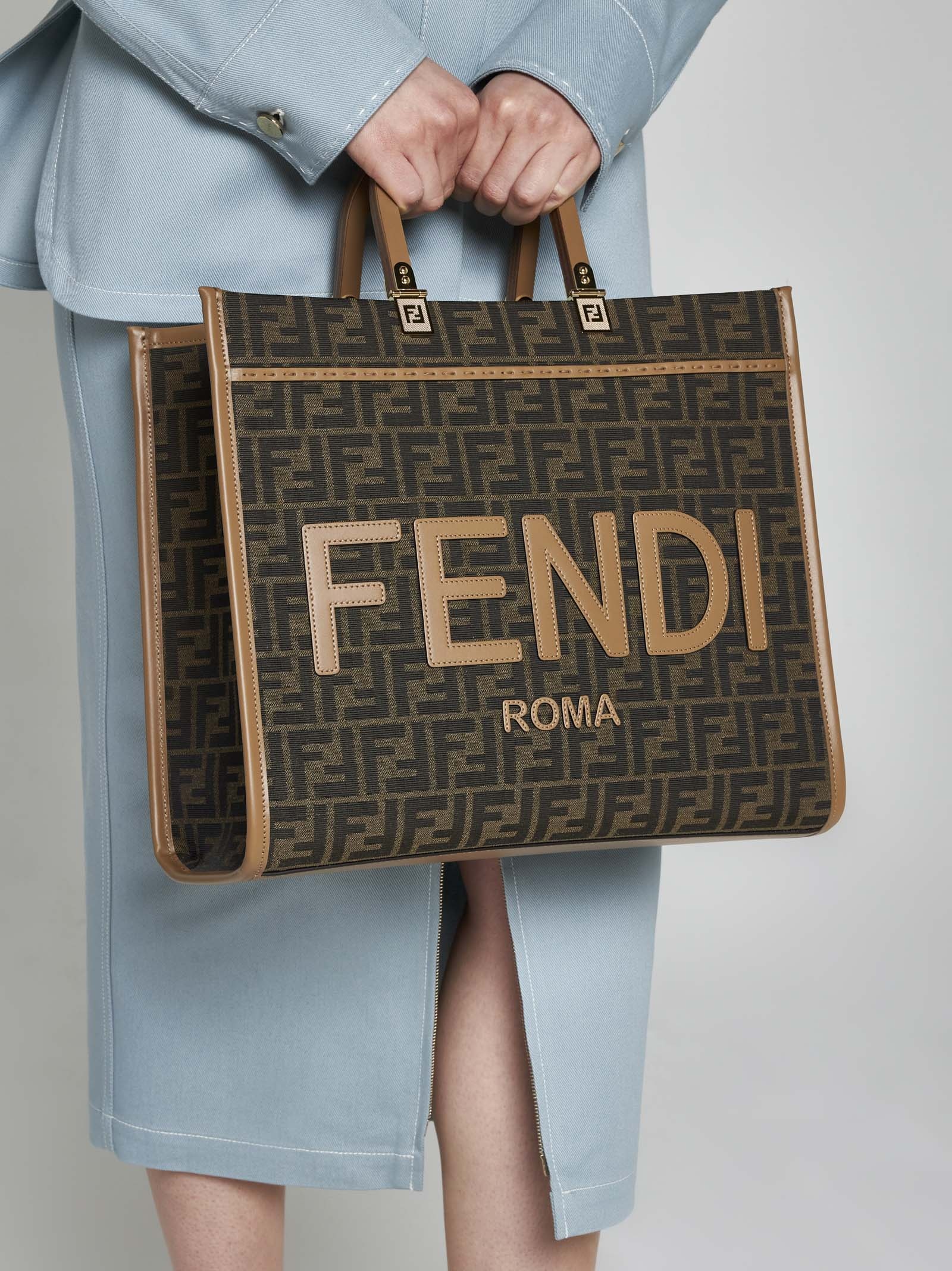 【24SS NEW】FENDI / Sunshine Medium FFモチーフ トートバッグ FENDI Fendi Sunshine FF jacquard medium tote bag