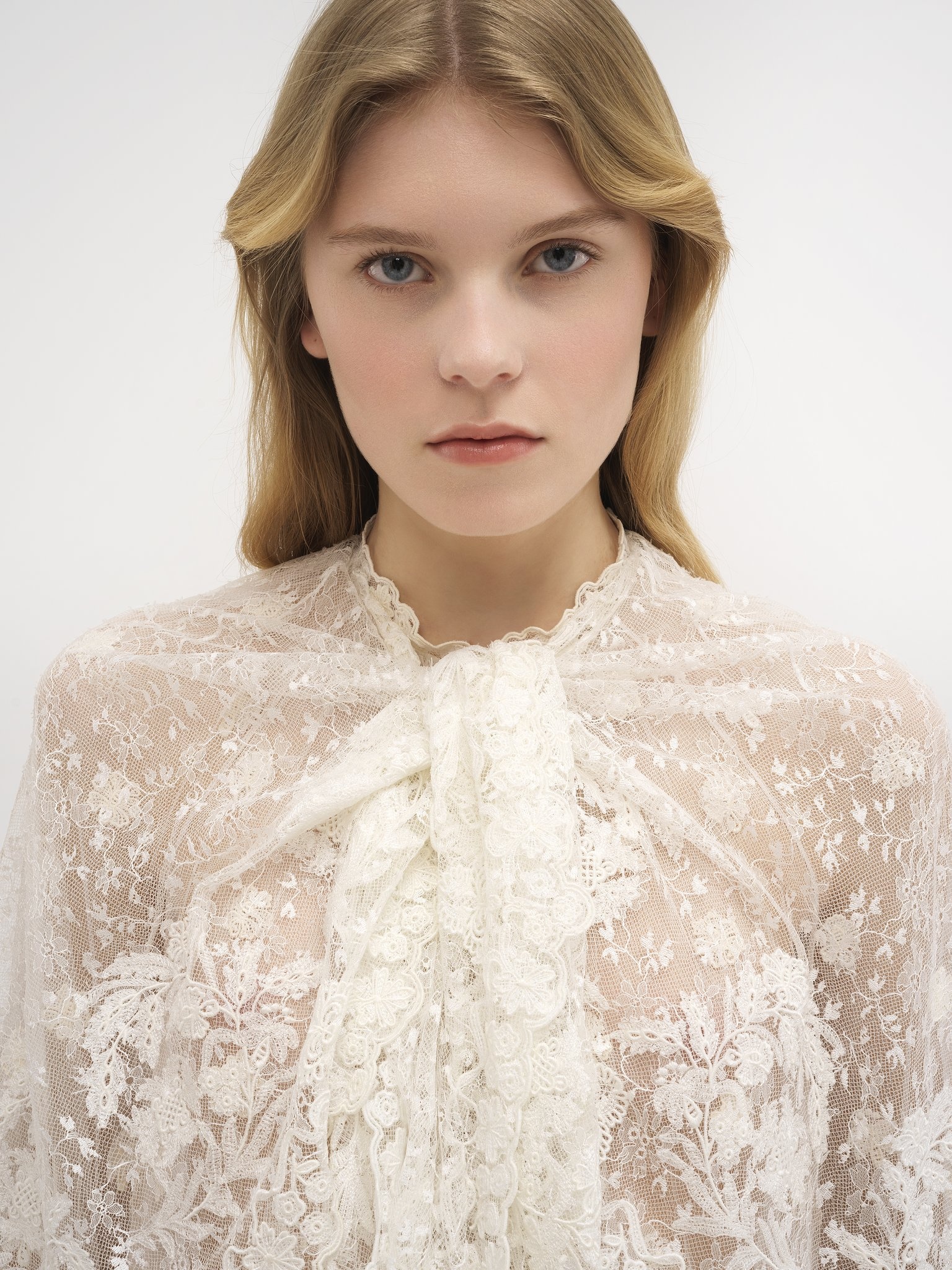 FRONT-TIE CAPE TOP IN FLORAL LACE - 6