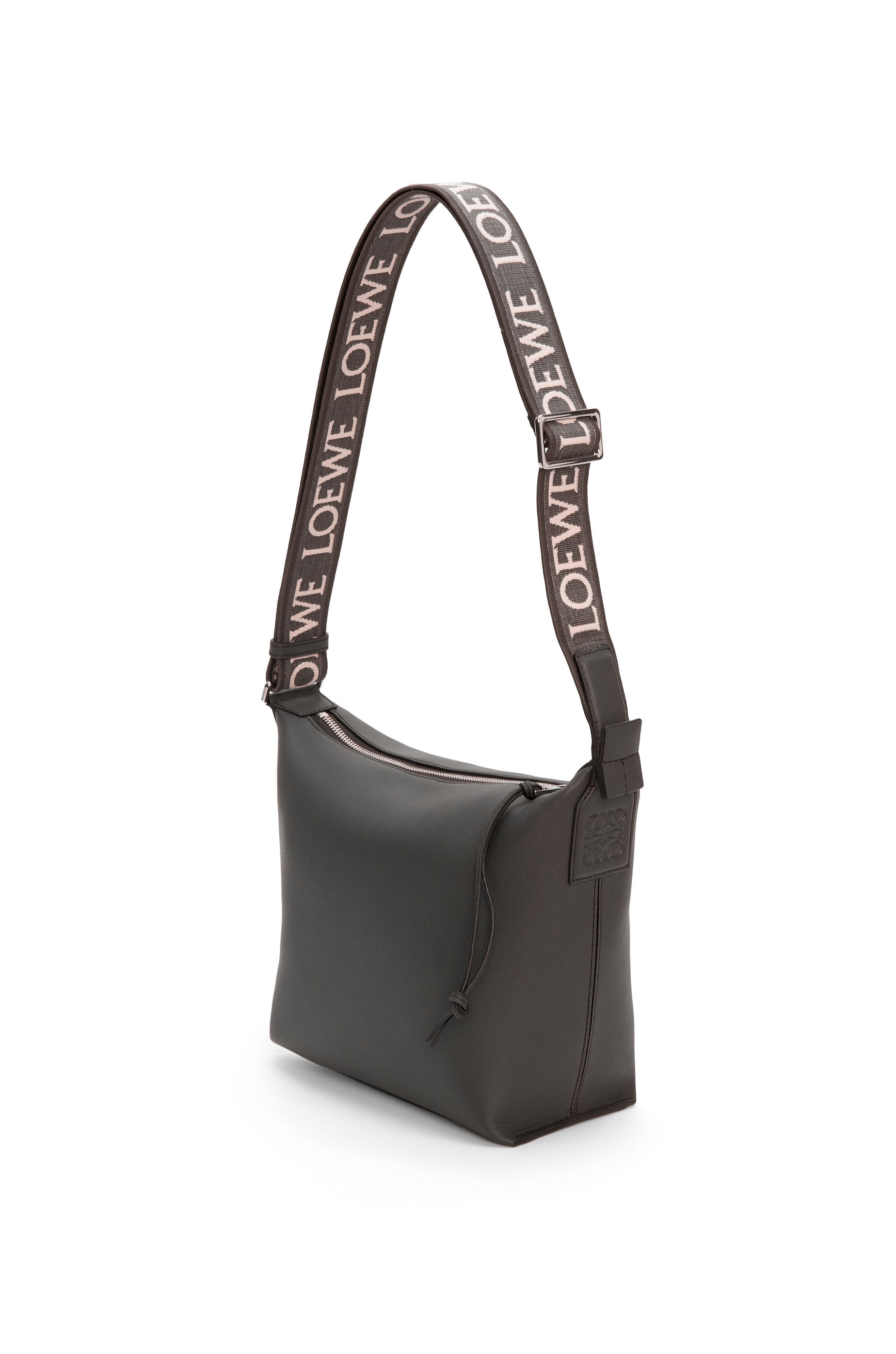 【関税込み】☆LOEWE☆ Cubi フルグレインレザー スモールバッグ Loewe Small Cubi Crossbody bag in supple smooth calfskin and