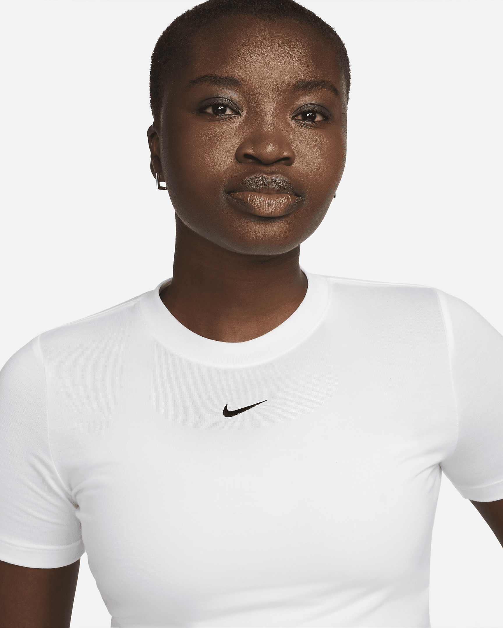 Nike Sportswear Essential Women's Slim Cropped T-Shirt - 3