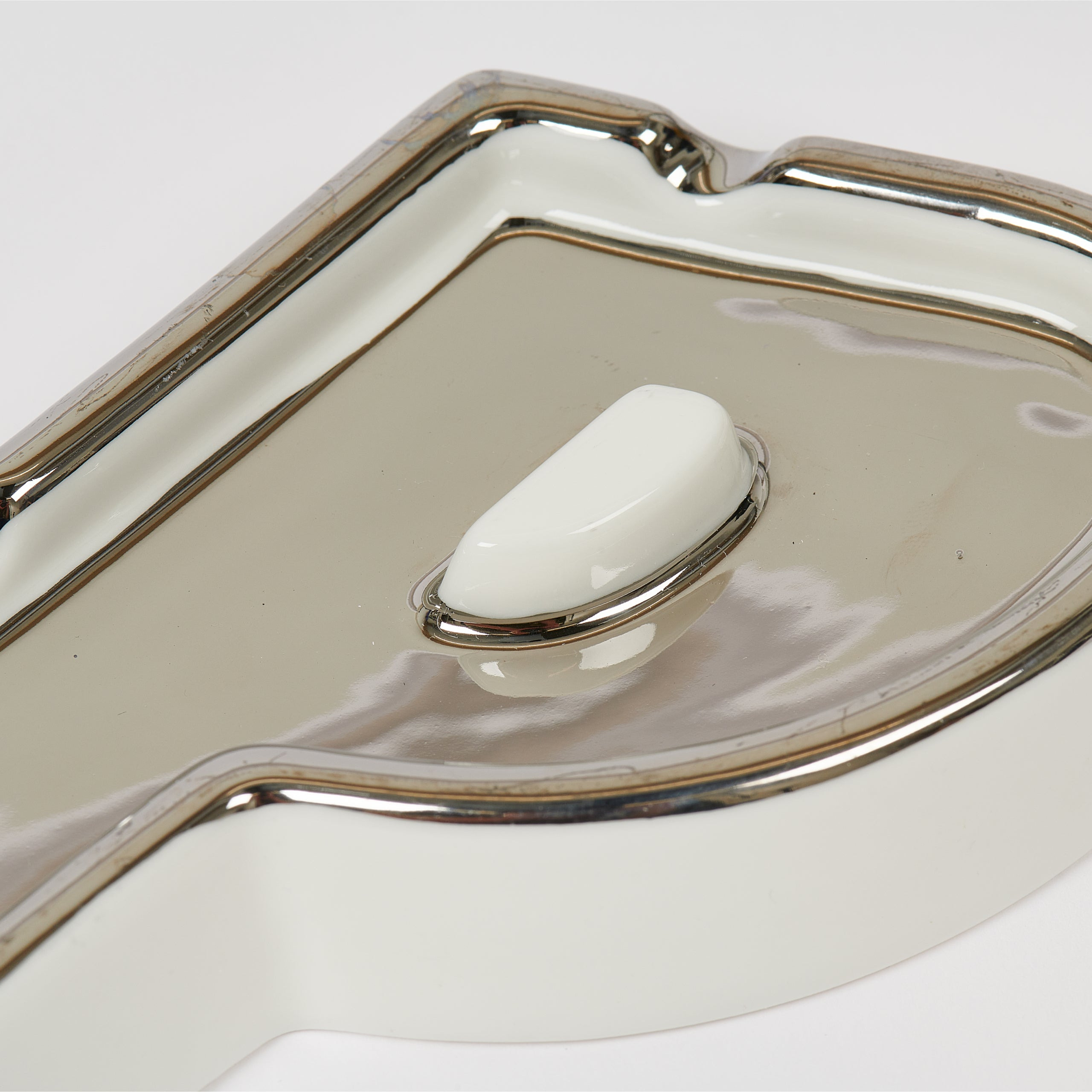 P-ASHTRAY WHITE / SILVER - 2