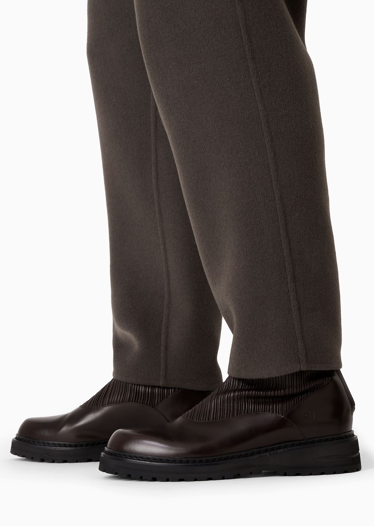 One-pleat trousers in double cashmere cloth - 7