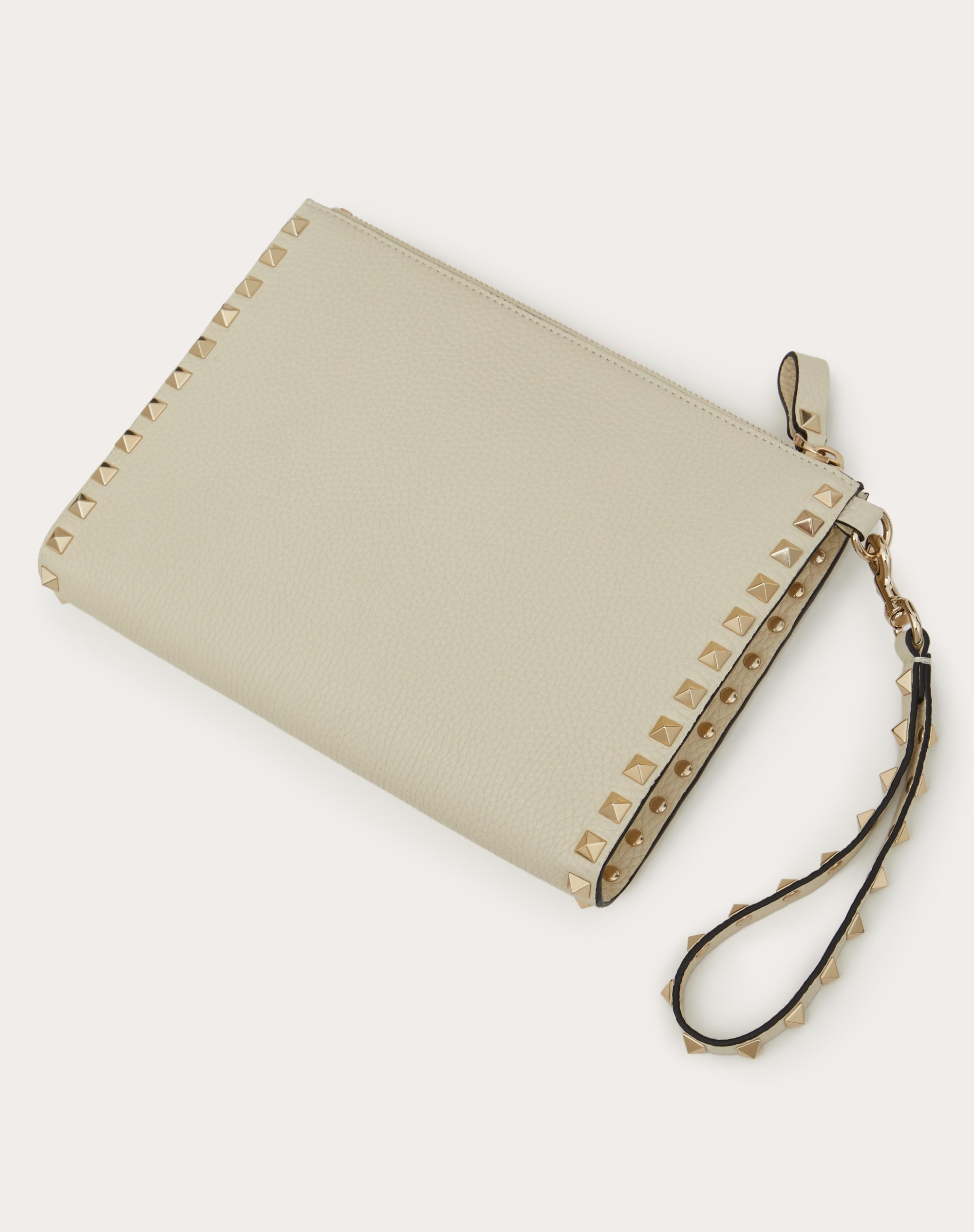 ROCKSTUD GRAINY CALFSKIN POUCH - 3