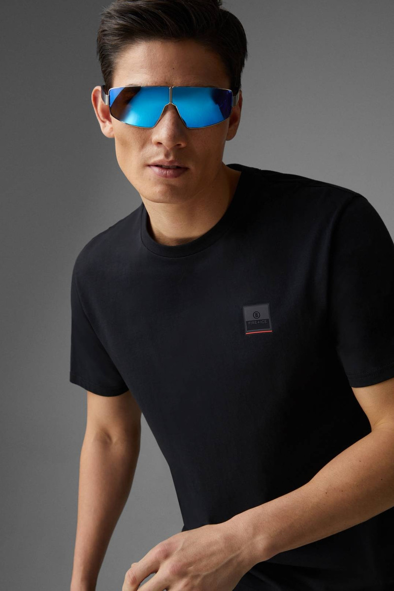 VITO T-SHIRT IN BLACK 4