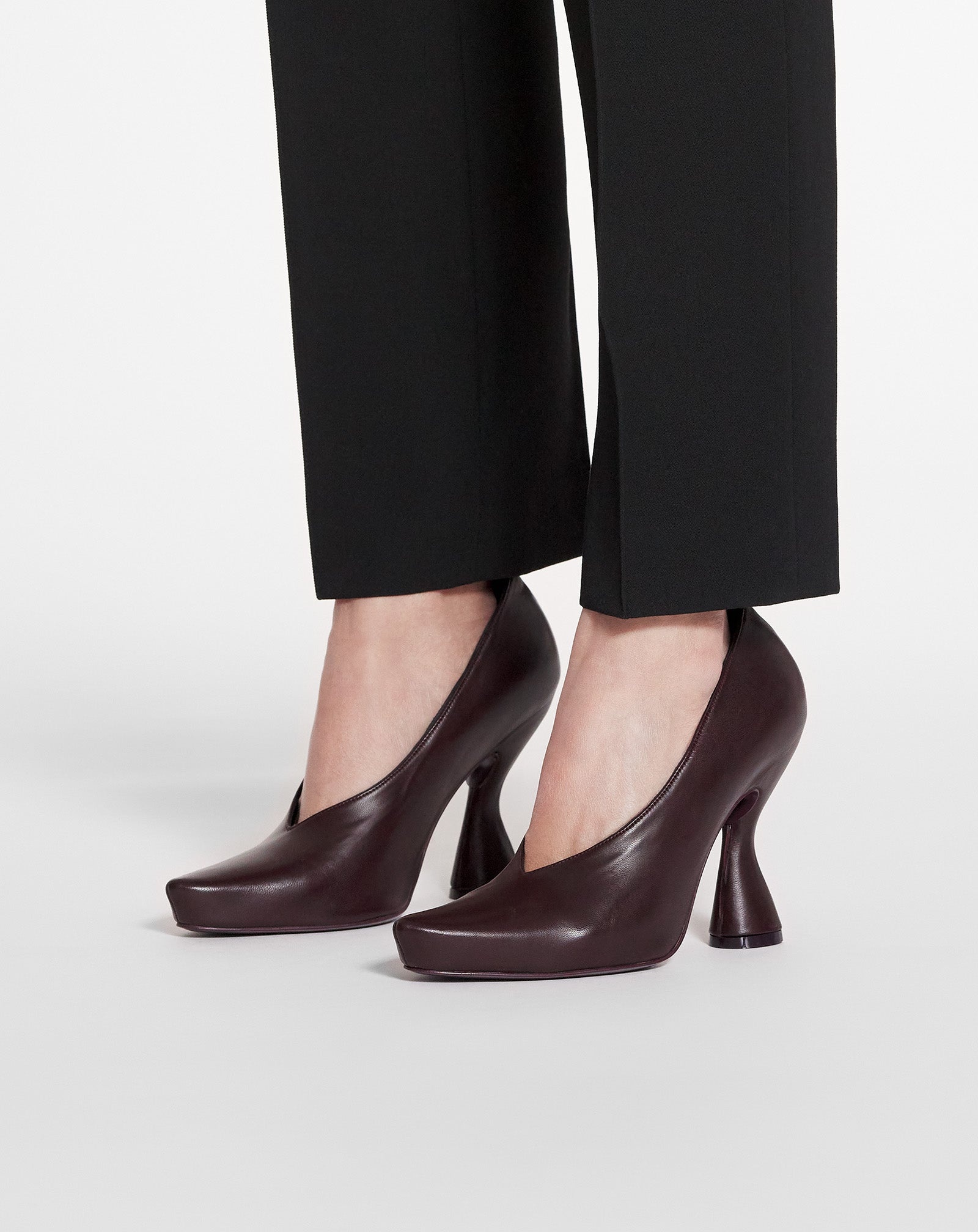 MUSE LEATHER PUMPS - 6