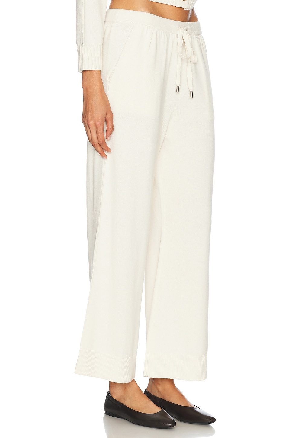 Celine Pant - 2
