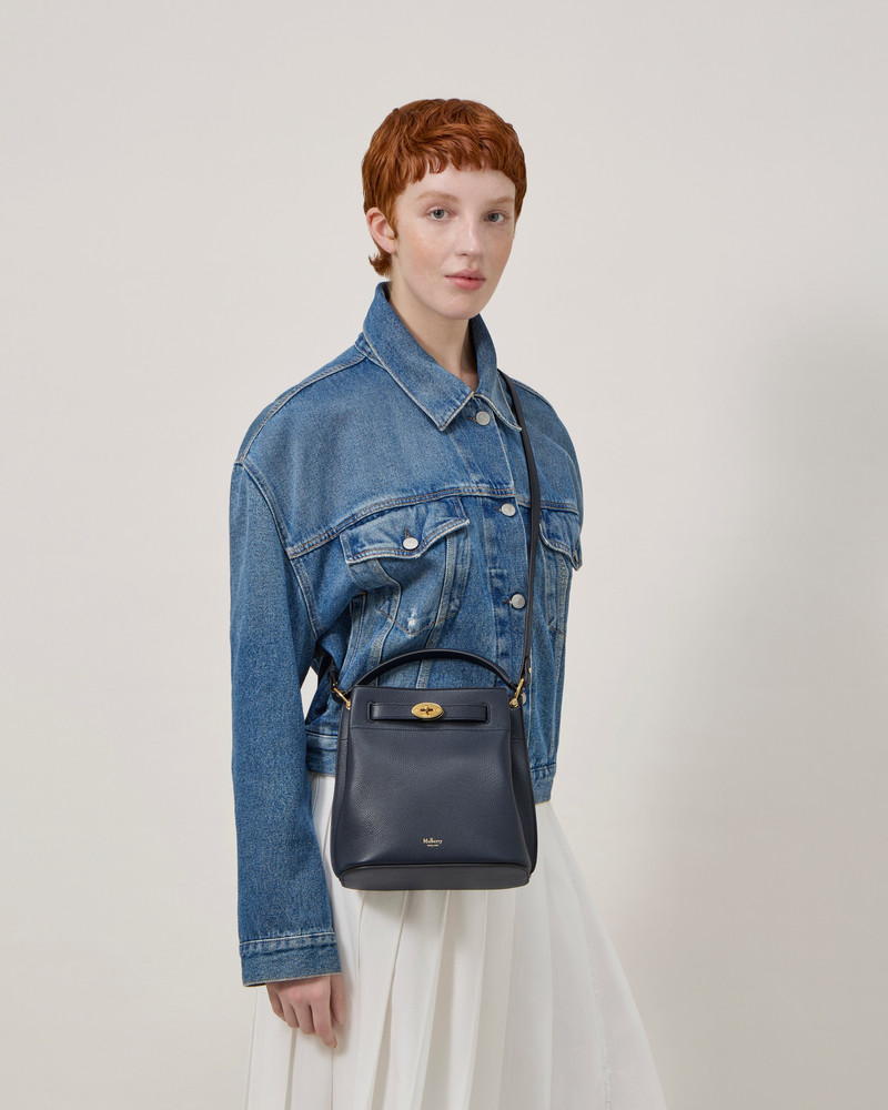 Mulberry Islington Bucket
Night Sky Small Classic Grain outlook