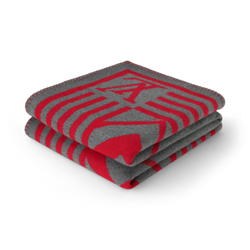Louis Vuitton LV Summit Blanket outlook