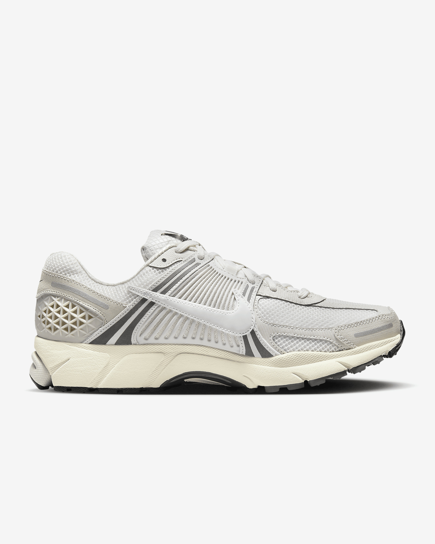Nike Zoom Vomero 5 SE Men's Shoes - 3
