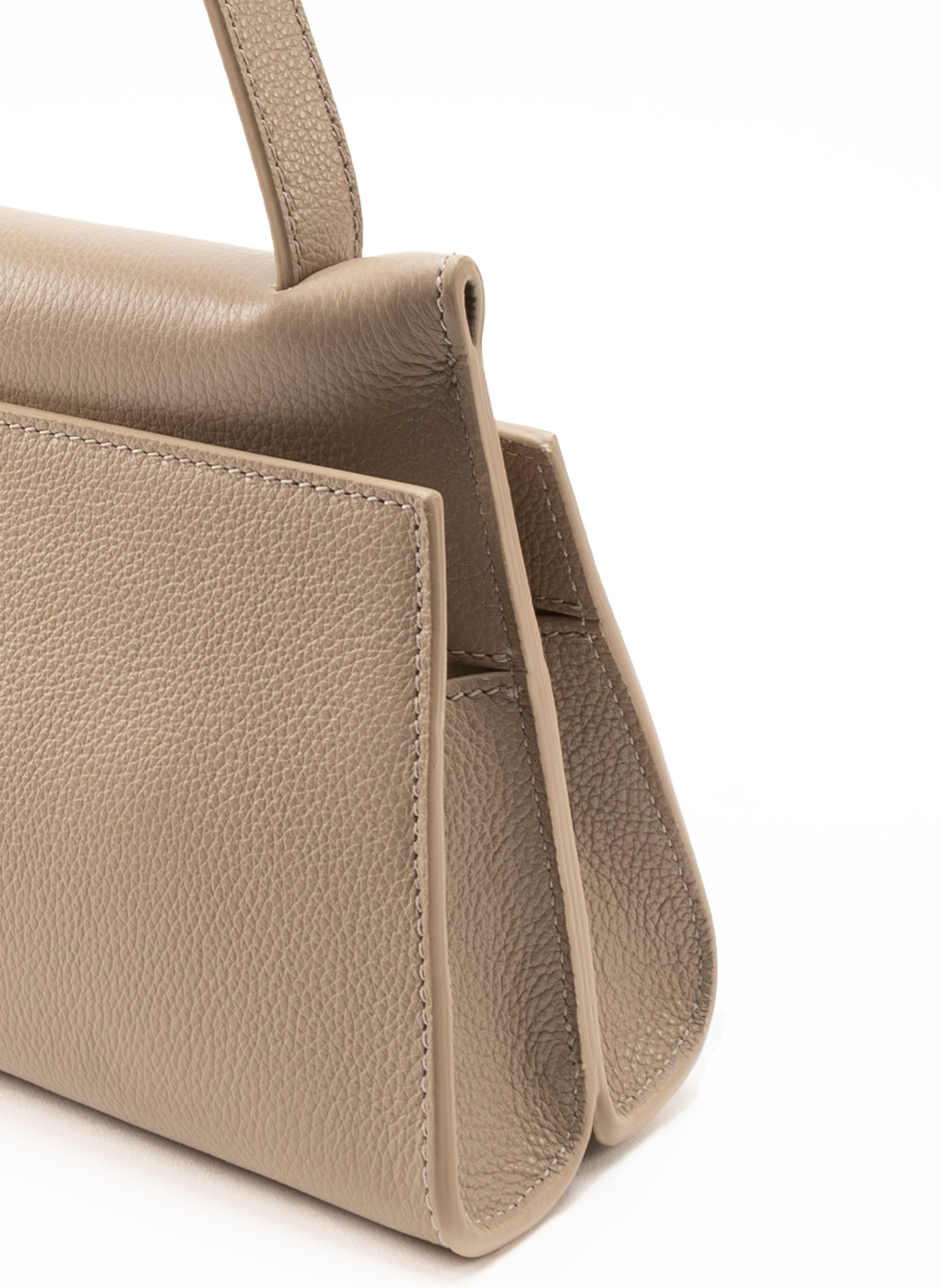 Long Papillon Pebbled Leather Taupe - 4