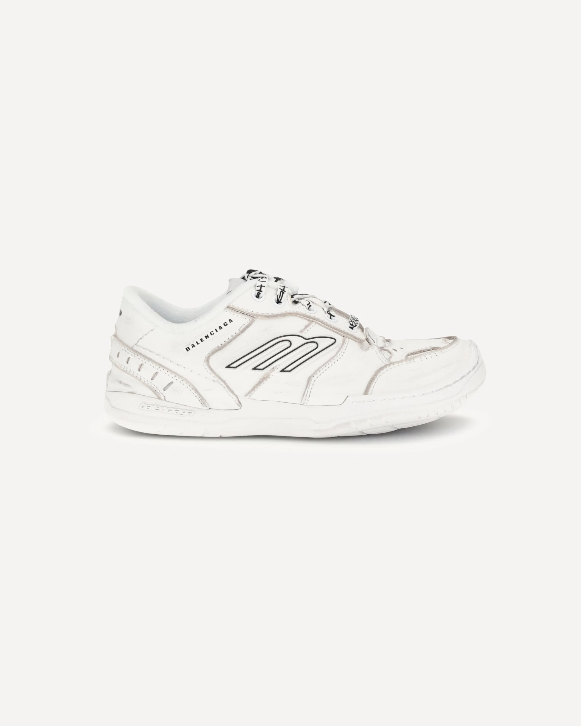 Hamptons Worn-out Sneakers - 1