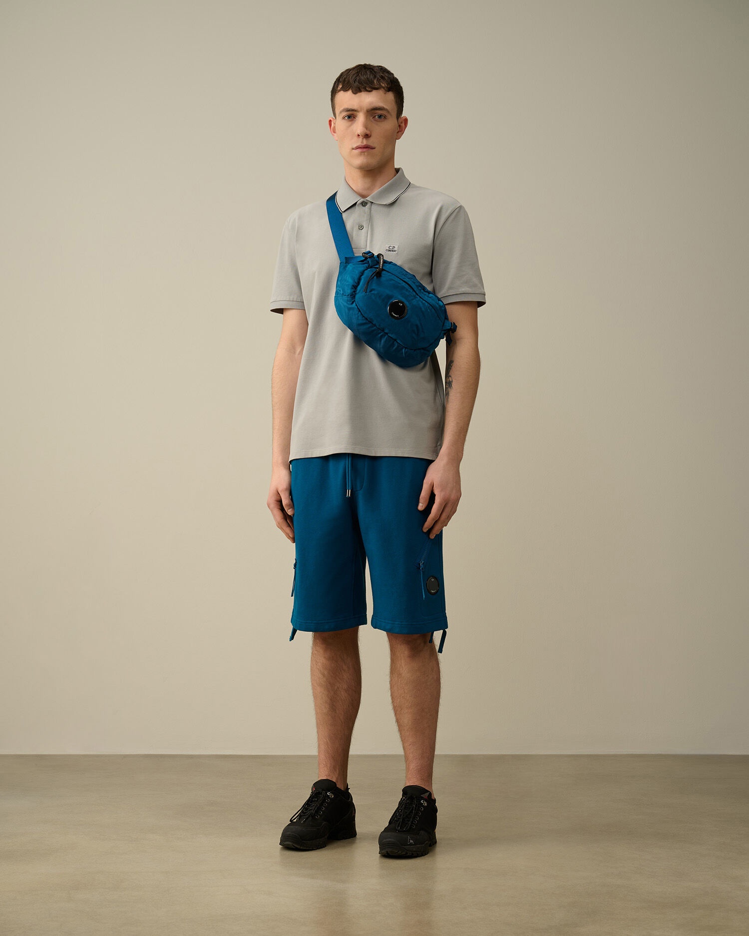 Diagonal Raised Fleece Zipped Pocket Shorts - 6