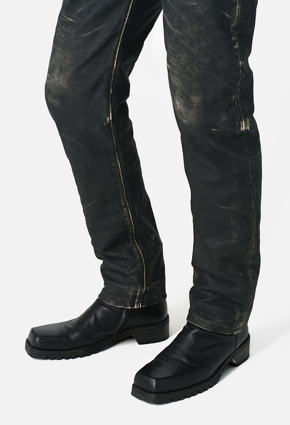 LEATHER DAZE - 6