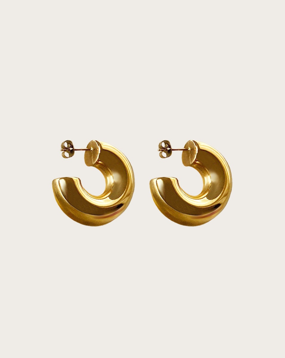 GOLD JULIET CHUBBY HOOP 
EARRINGS - 1