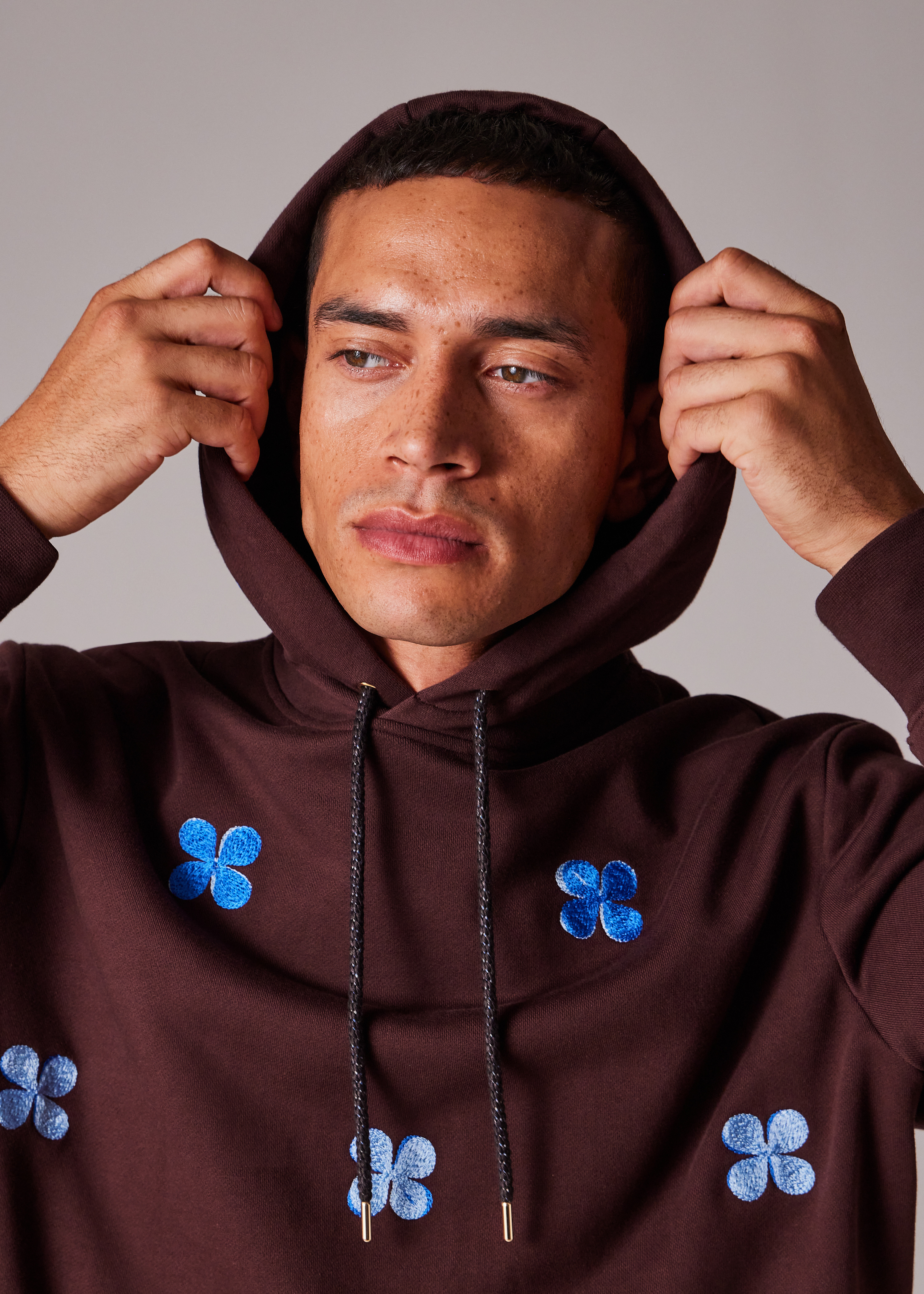 Burgundy Embroidery Floral Cotton Hoodie - 5