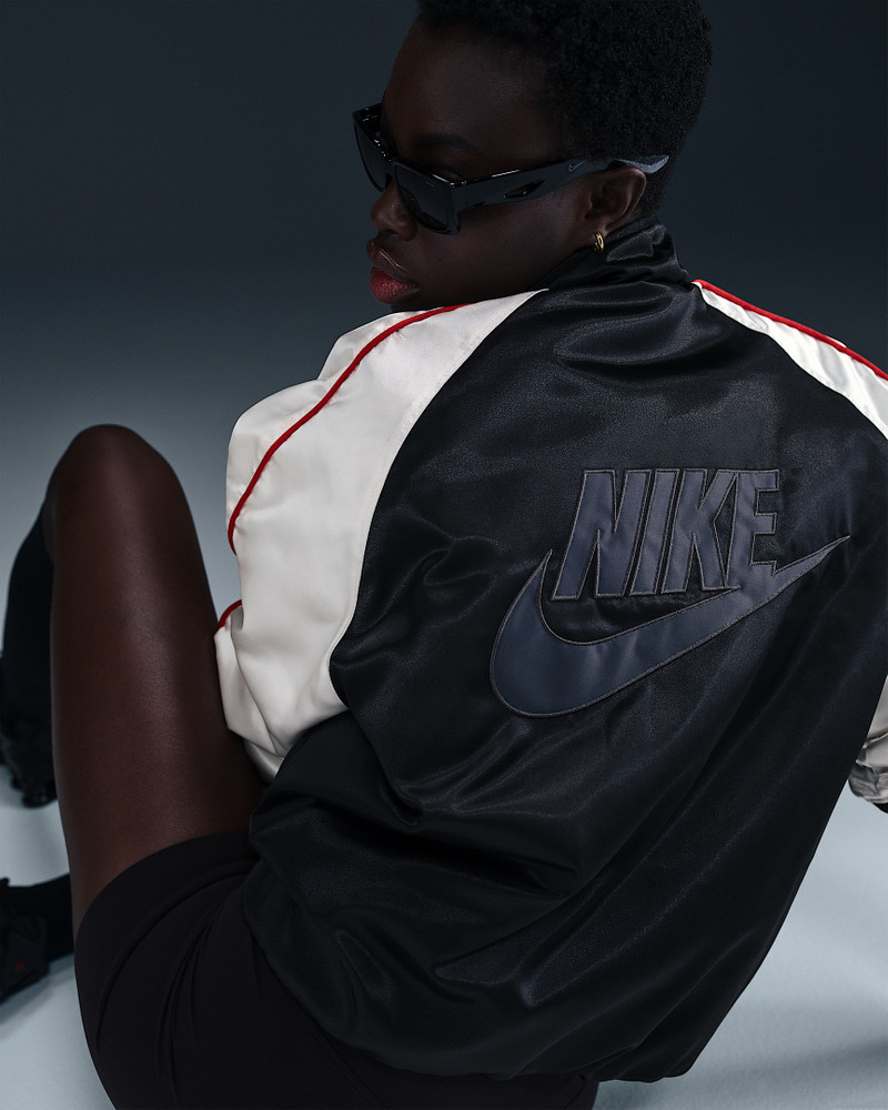 Nike Nike Sportswear Women's Oversized Jacket outlook