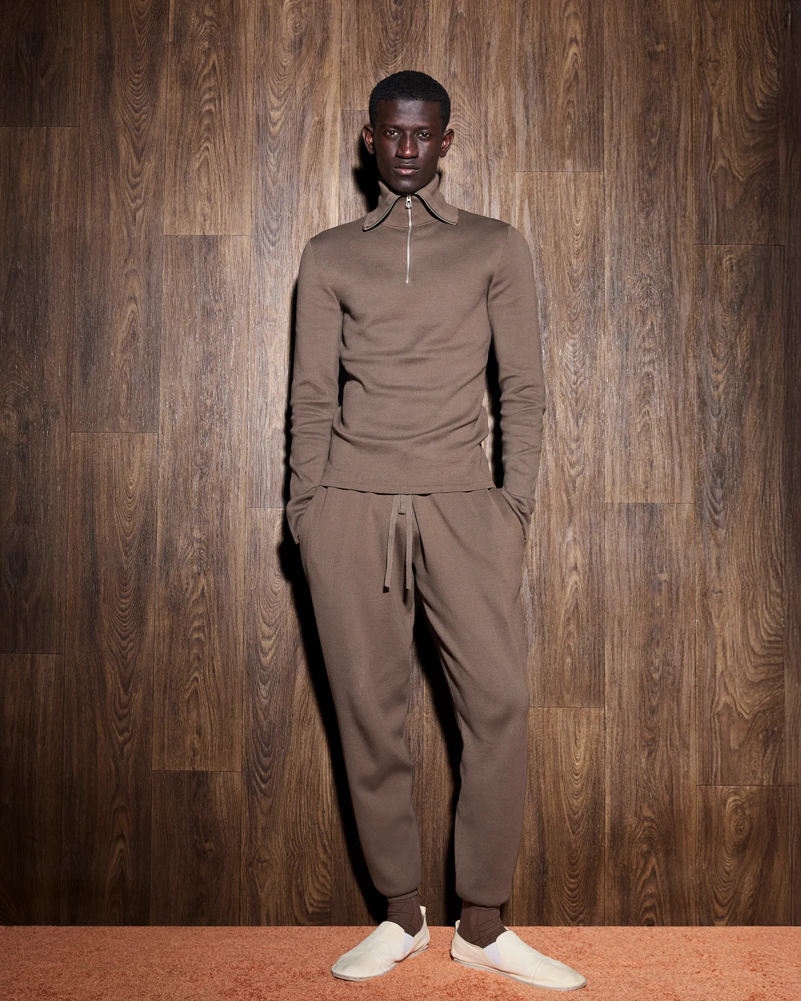 ZIP UP TURTLENECK BROWN - 2