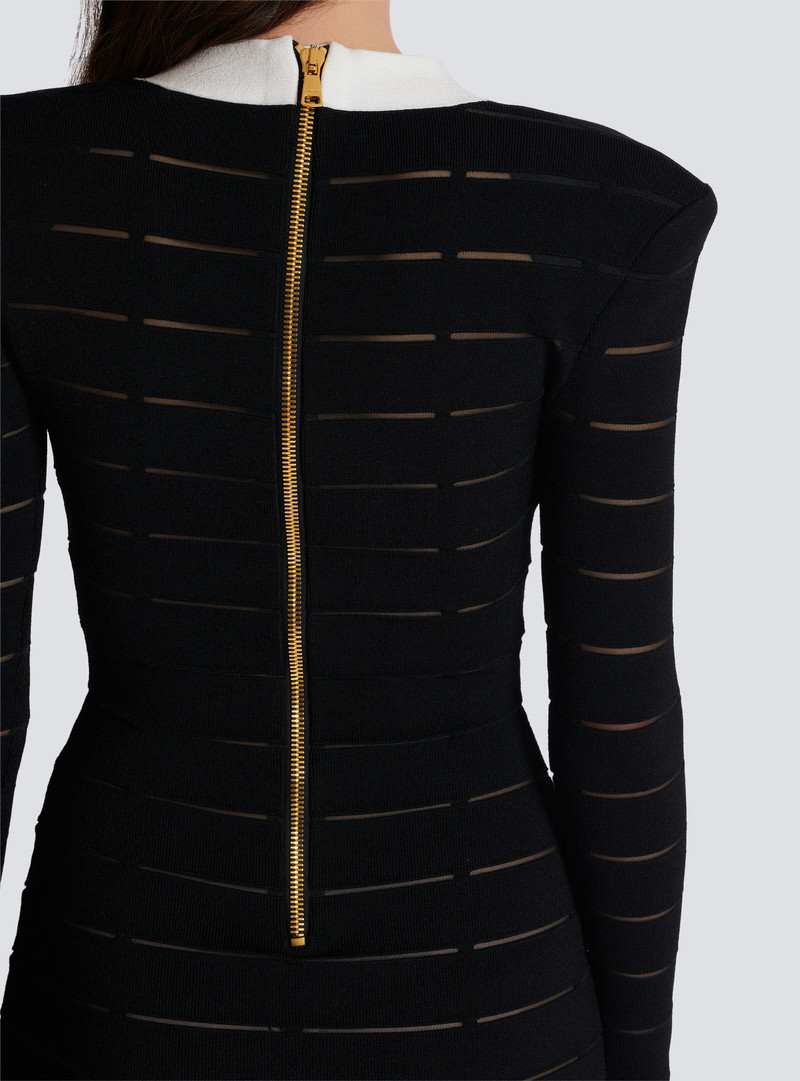 Two-tone knit dress with buttons 9