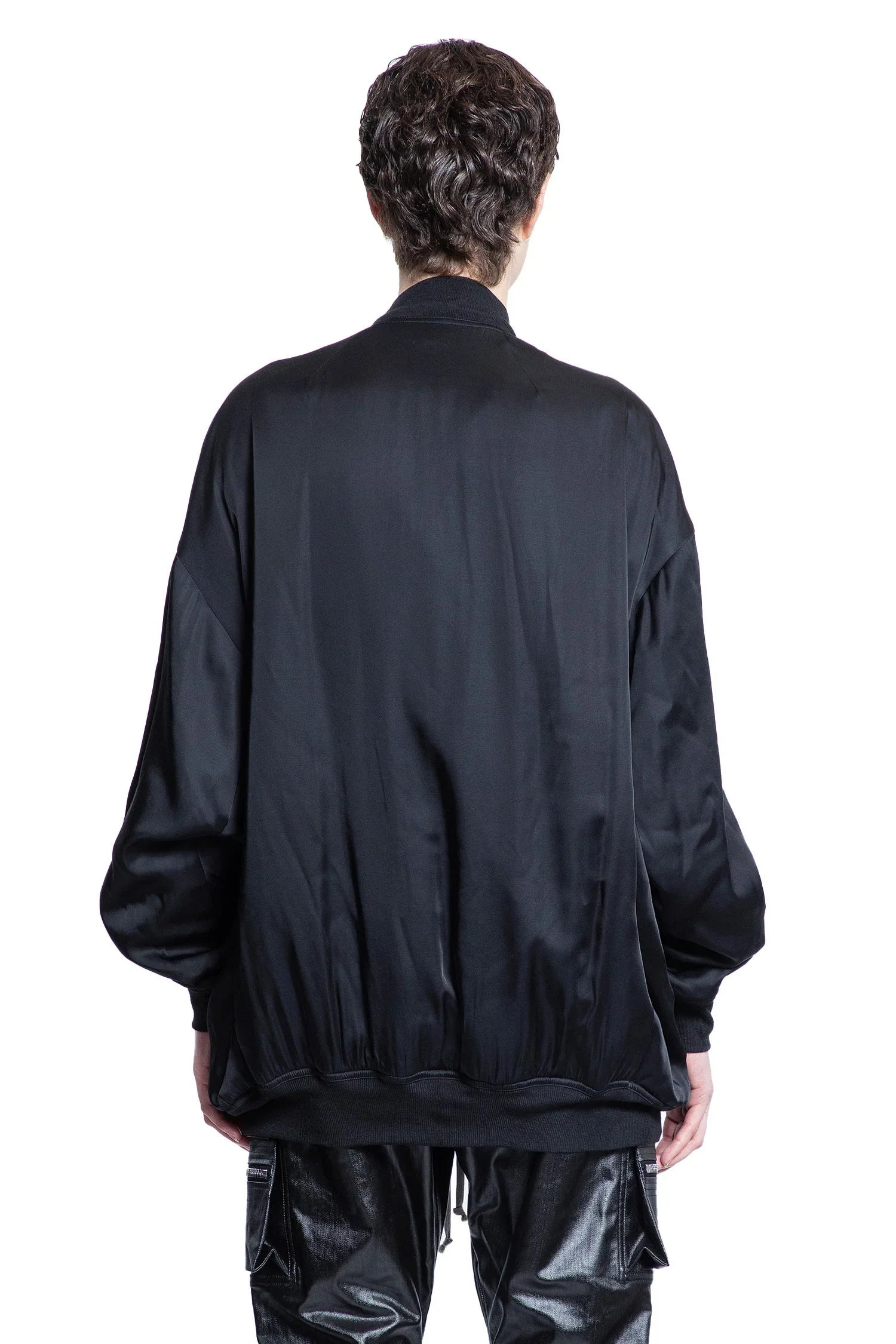 Hollywood-Peter-Flight-In-Washed-Charmeuse - 3