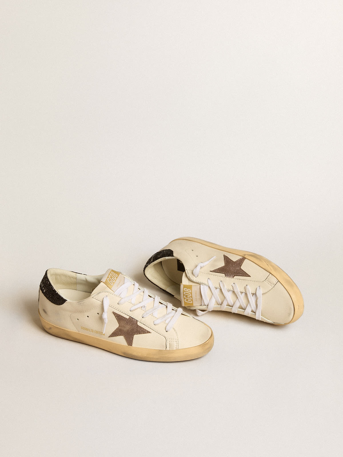 Super-Star LTD with laminated leather star and black glitter heel tab - 2