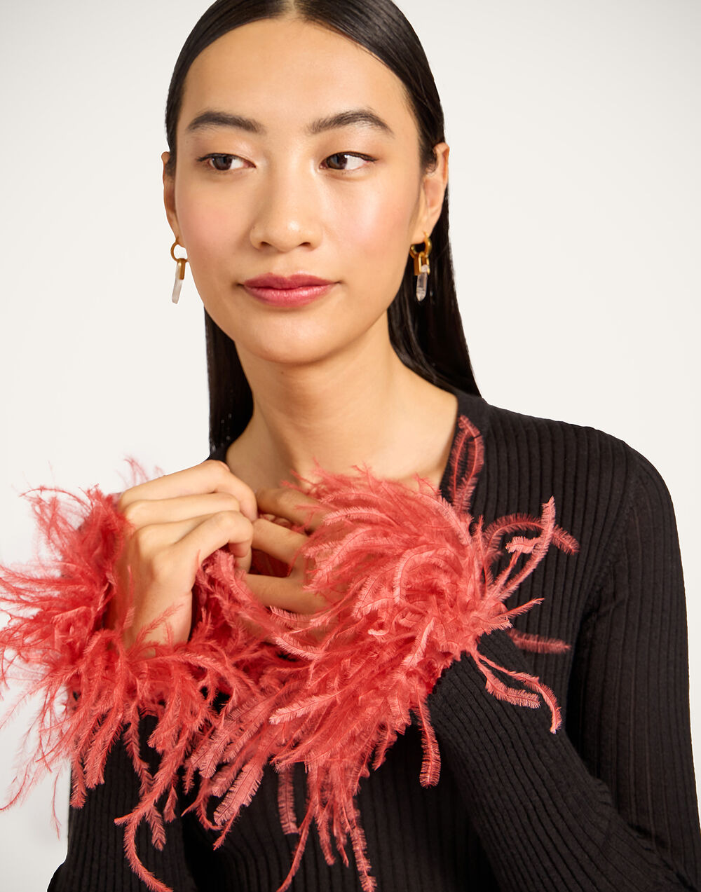 V-Neck High Kick Top - 7