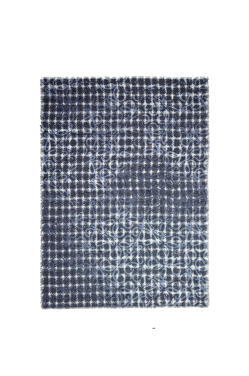 Shawl in cashmere and silk 1