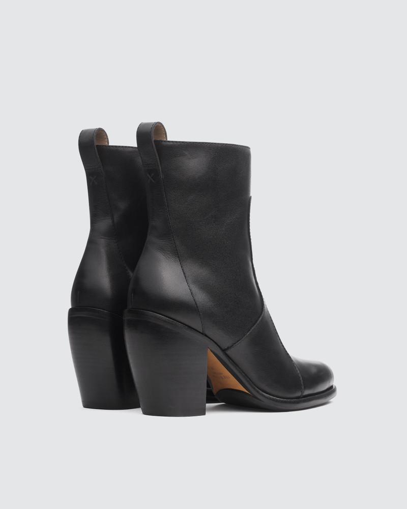 Mustang Mid Boot - Leather
Heeled Ankle Boot 3