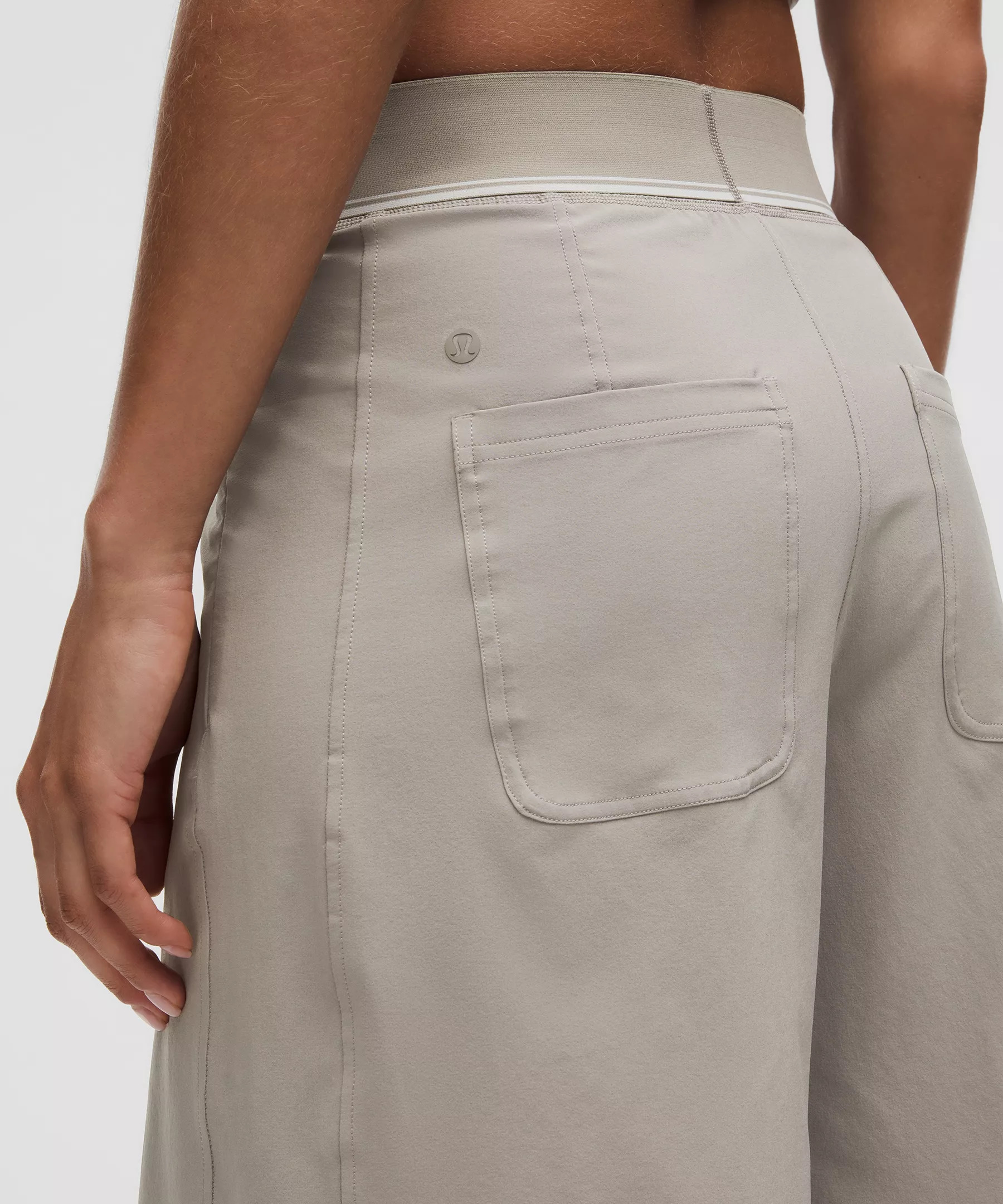 Swift Relaxed Short 9" *Logo Waistband - 5