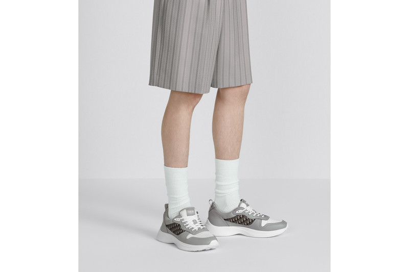 Dior B25 Runner Sneaker outlook