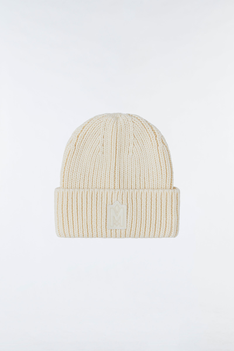 JUDE hand-knit toque with ribbed cuff 1