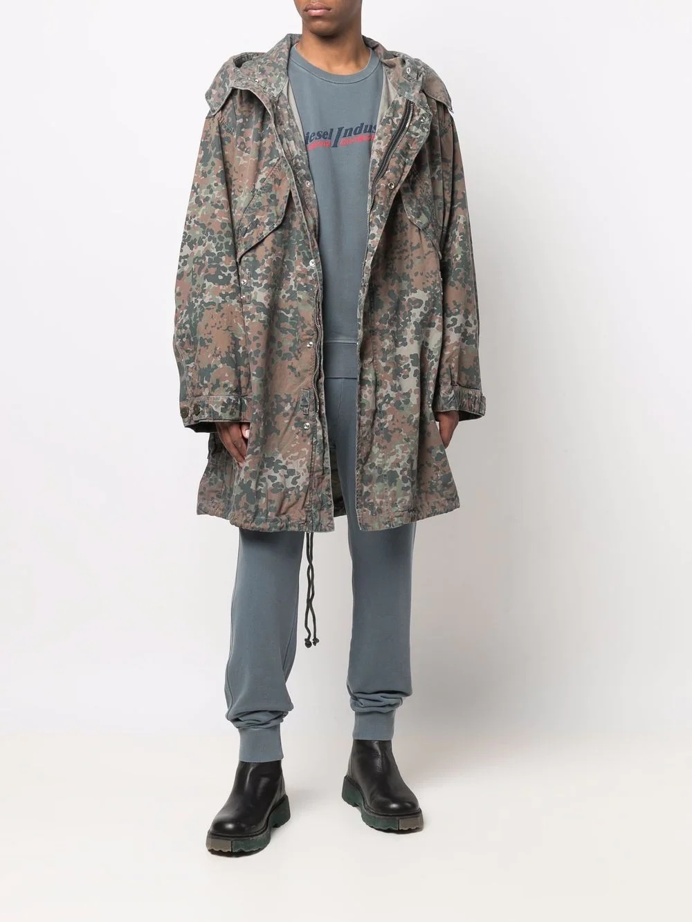 camouflage-print hooded parka - 2