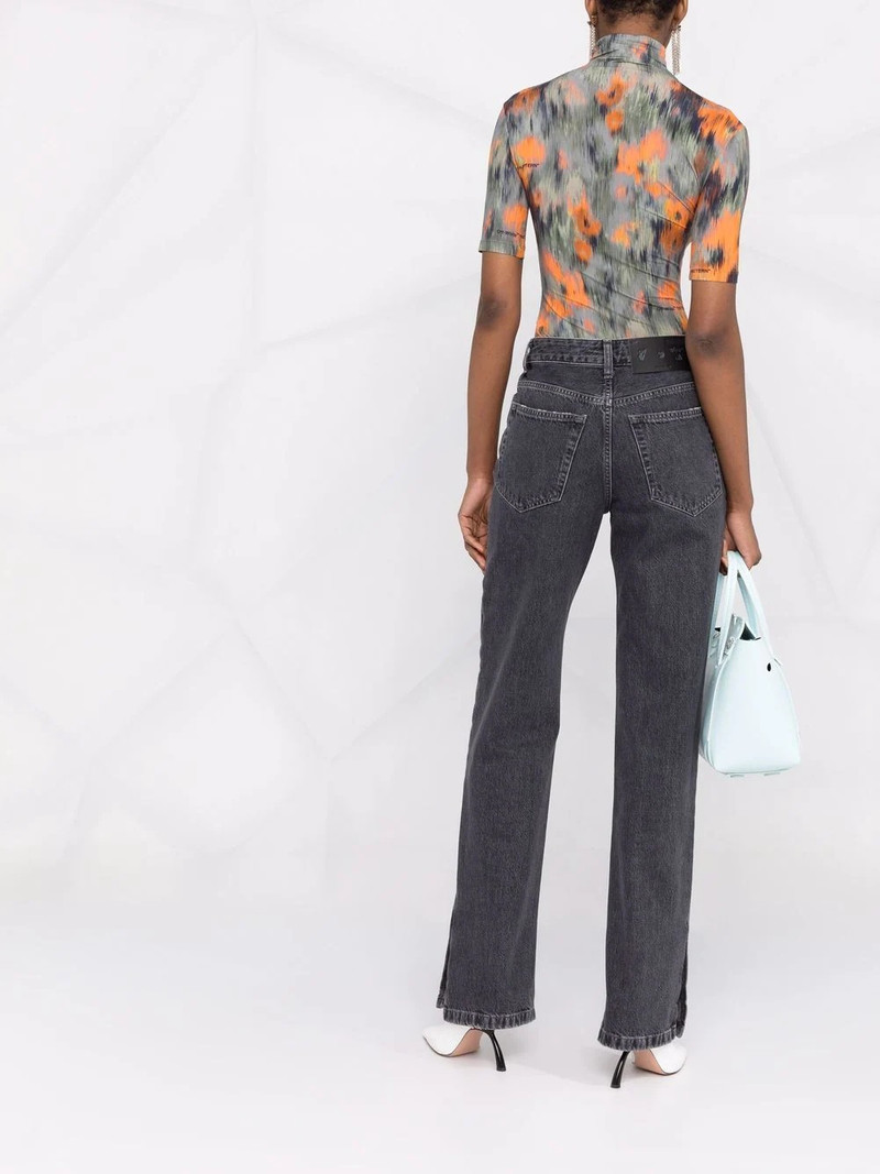 straight-leg jeans 4