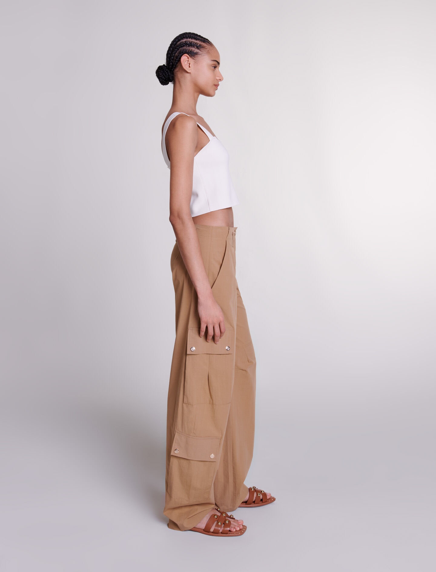 Cargo trousers with pockets - 4