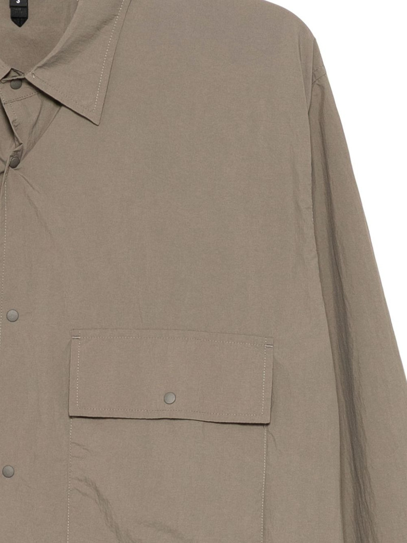classic-collar long-sleeve shirt 3