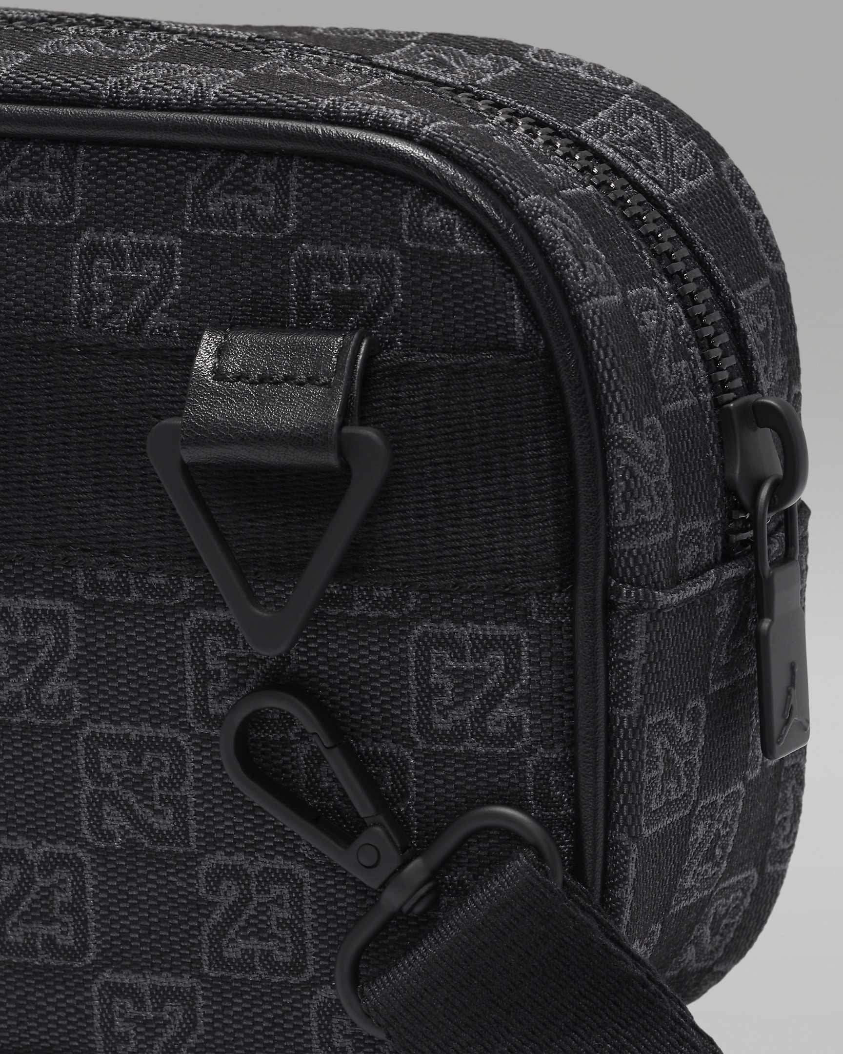 Jordan 23 Monogram Camera Bag (1.5L) - 7