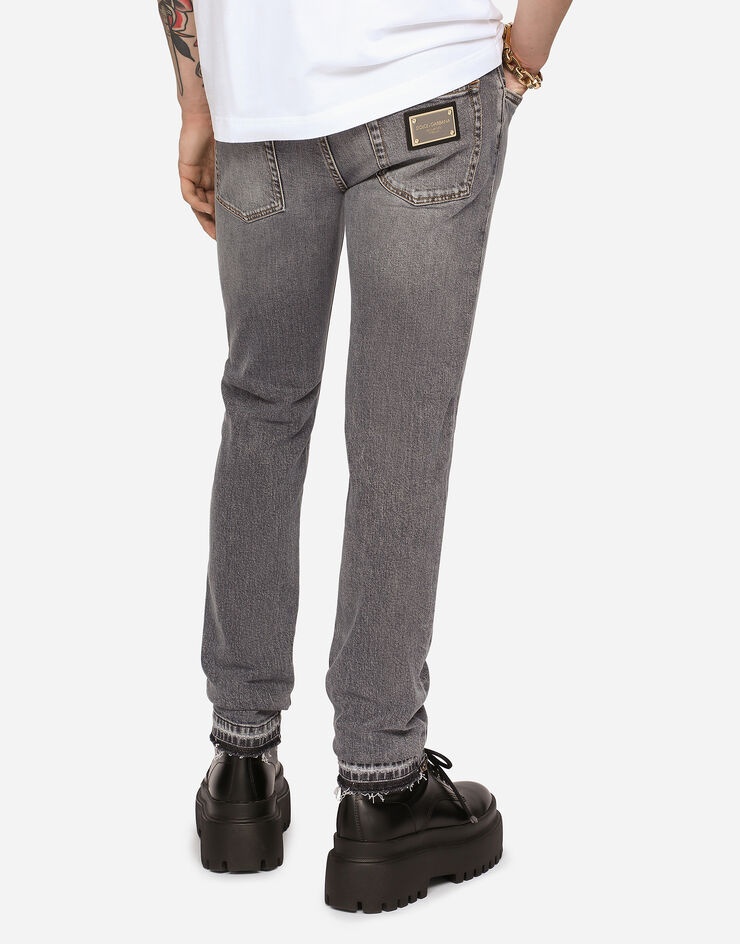 Light blue skinny stretch jeans with frayed turn-ups - 4