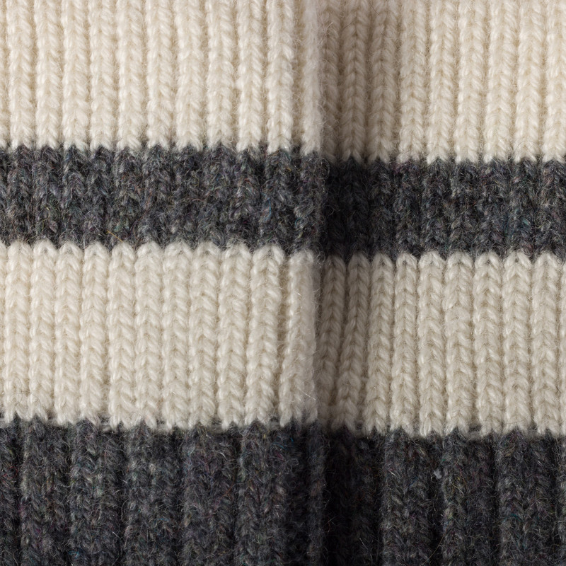Wool and cashmere socks 3