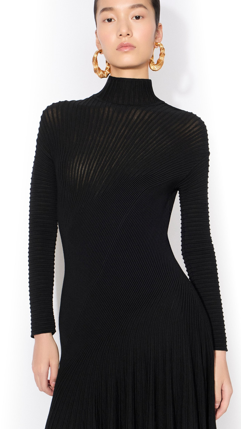 TWISTED FINE WOOL DRESS 4