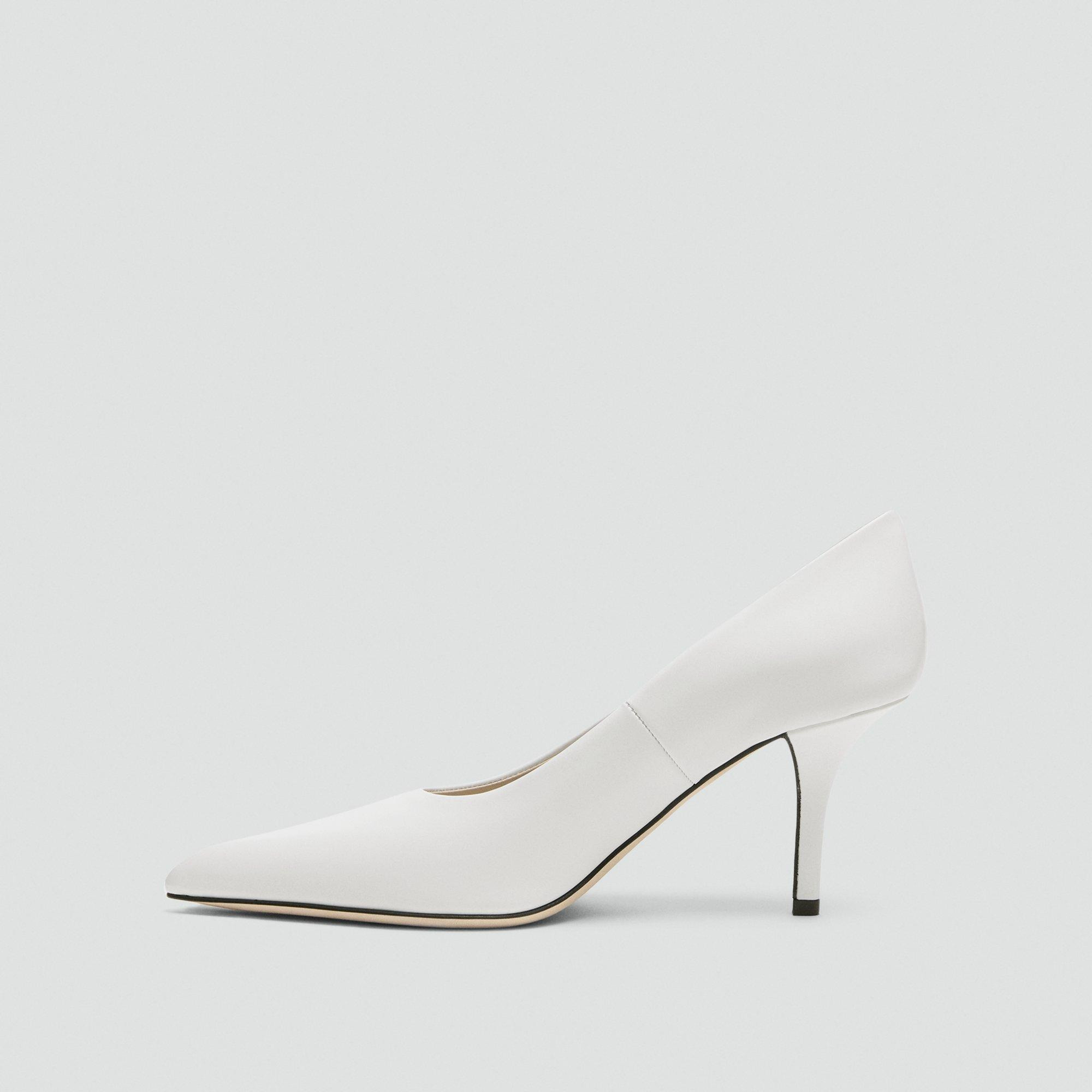 Pointed-Toe Pump in Leather - 3