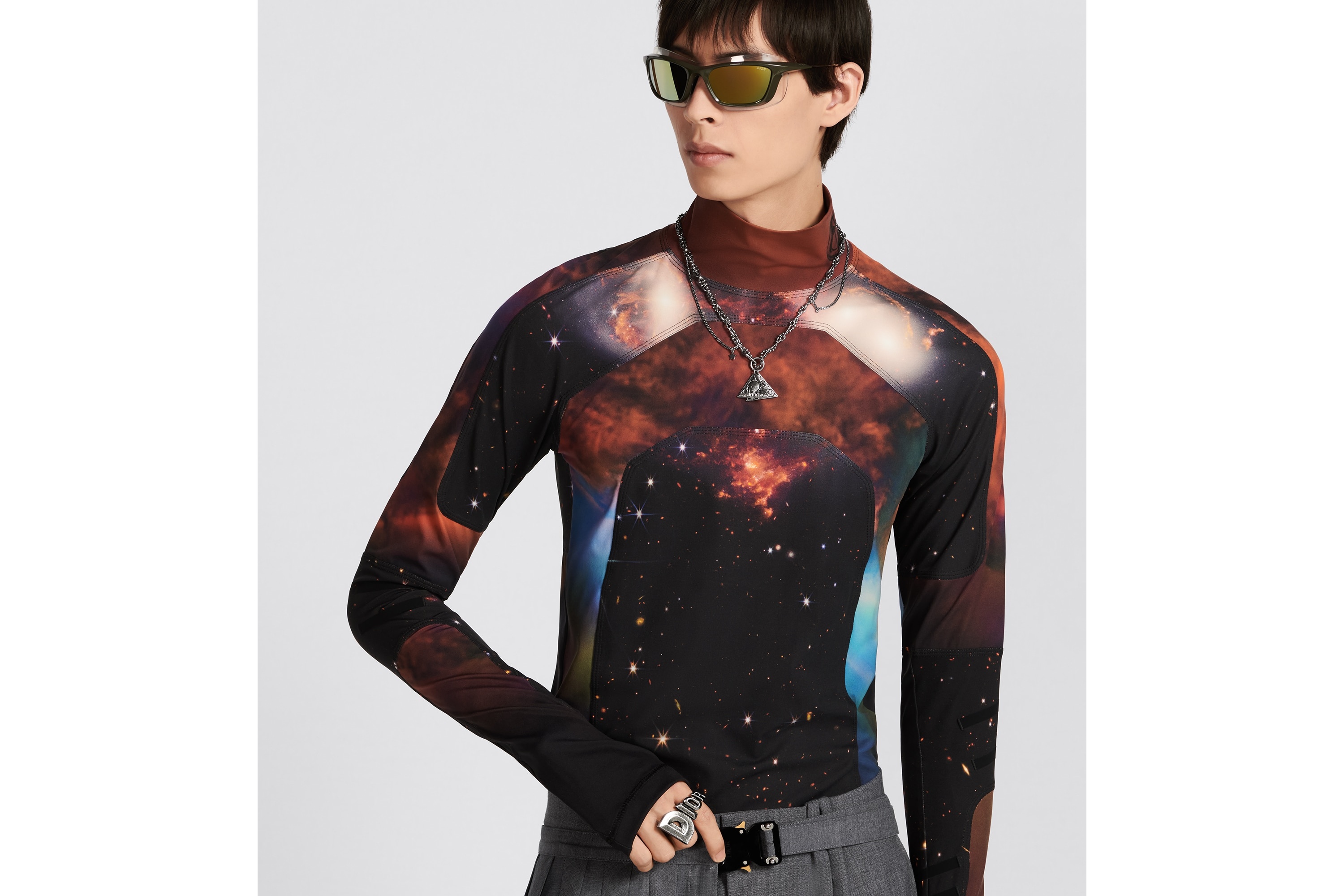 Long-Sleeved T-Shirt - 8