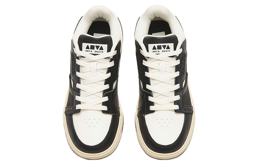 (WMNS) ANTA Lifestyle Low 'Black White' 122248026-1 - 4