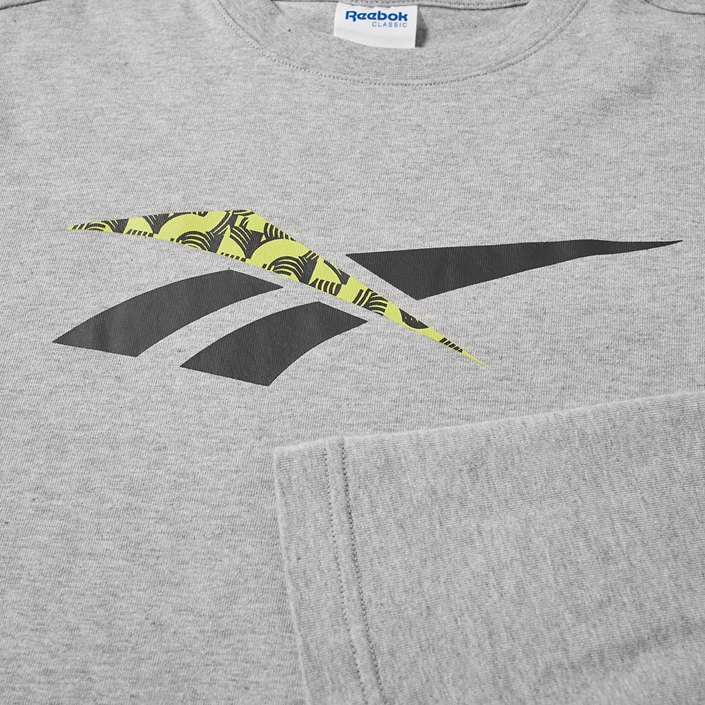 Reebok Long Sleeve Hyper Graphic Tee - 2